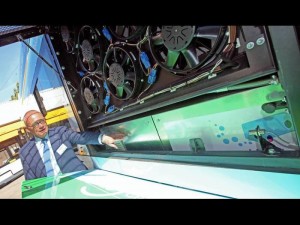 Jochem Huygen presents the fuel cell system to the German press